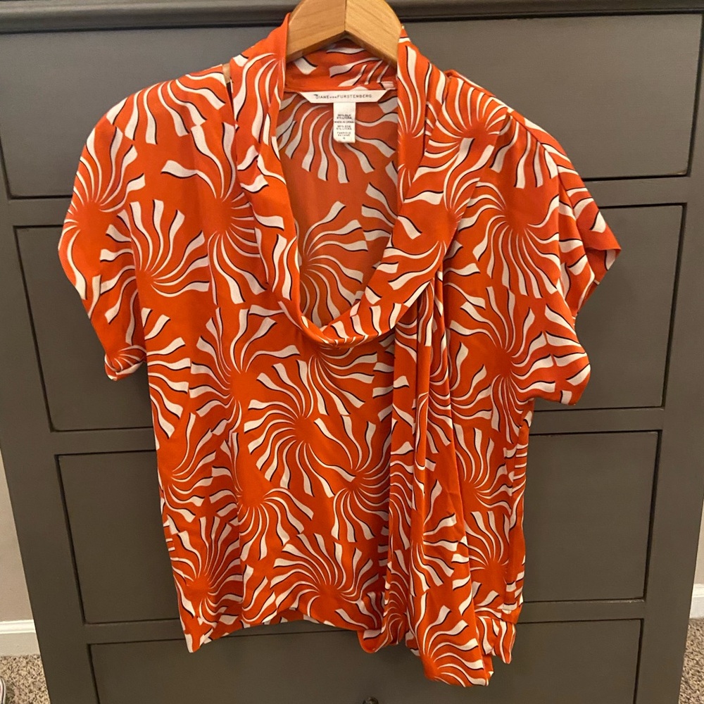 Diane Von Furstenberg Dione orange drape silk top, size 4